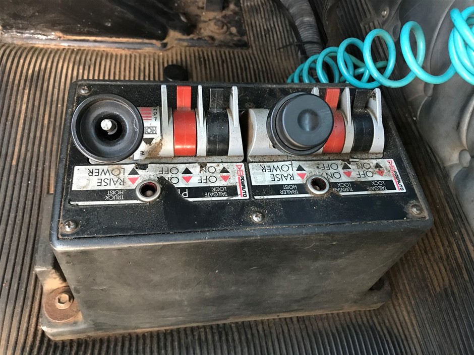 Little Giant Buttery Chardonnay (6x 750mL), Adelaide Hills.