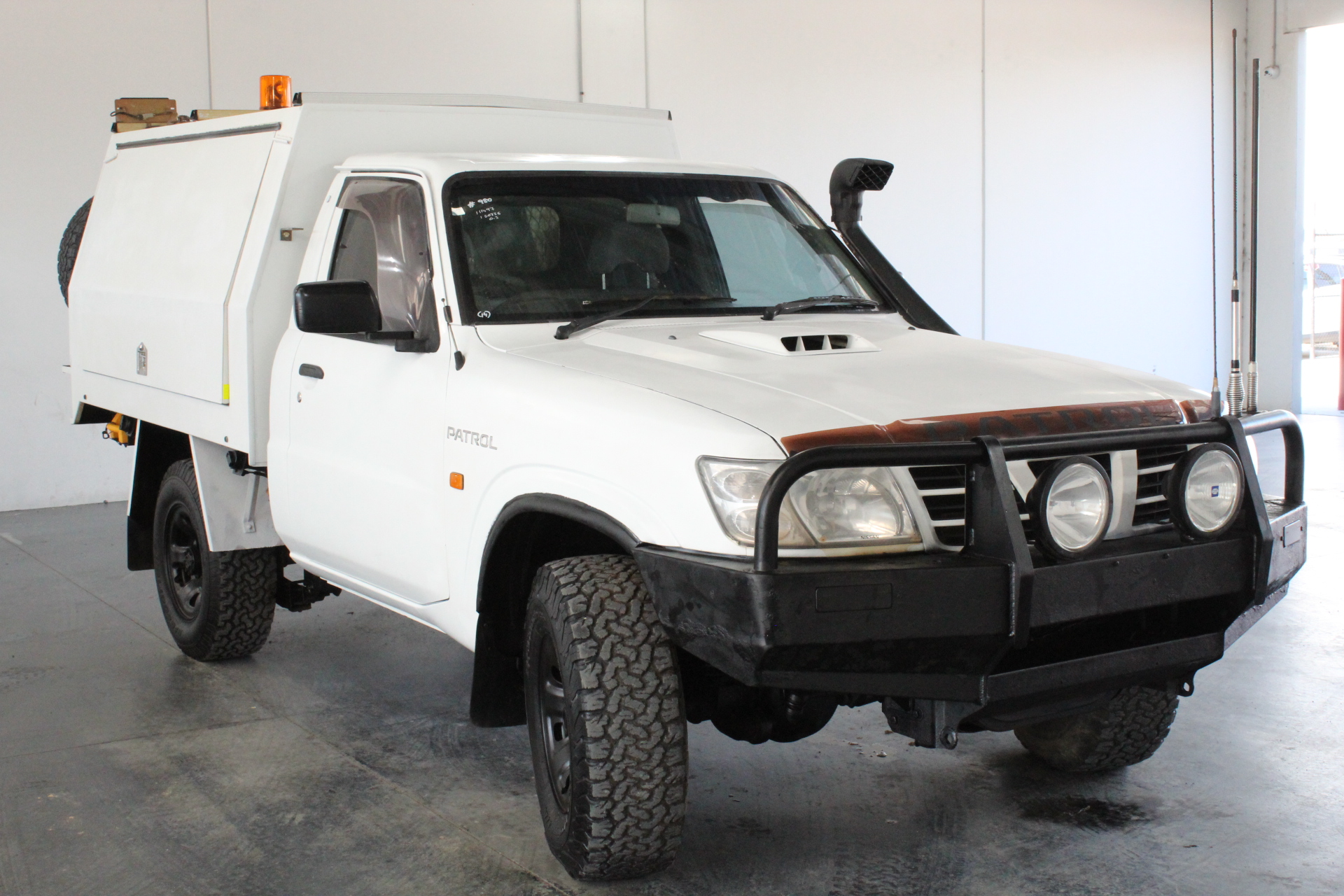 2.65 Carat White/off white diamond various bulk