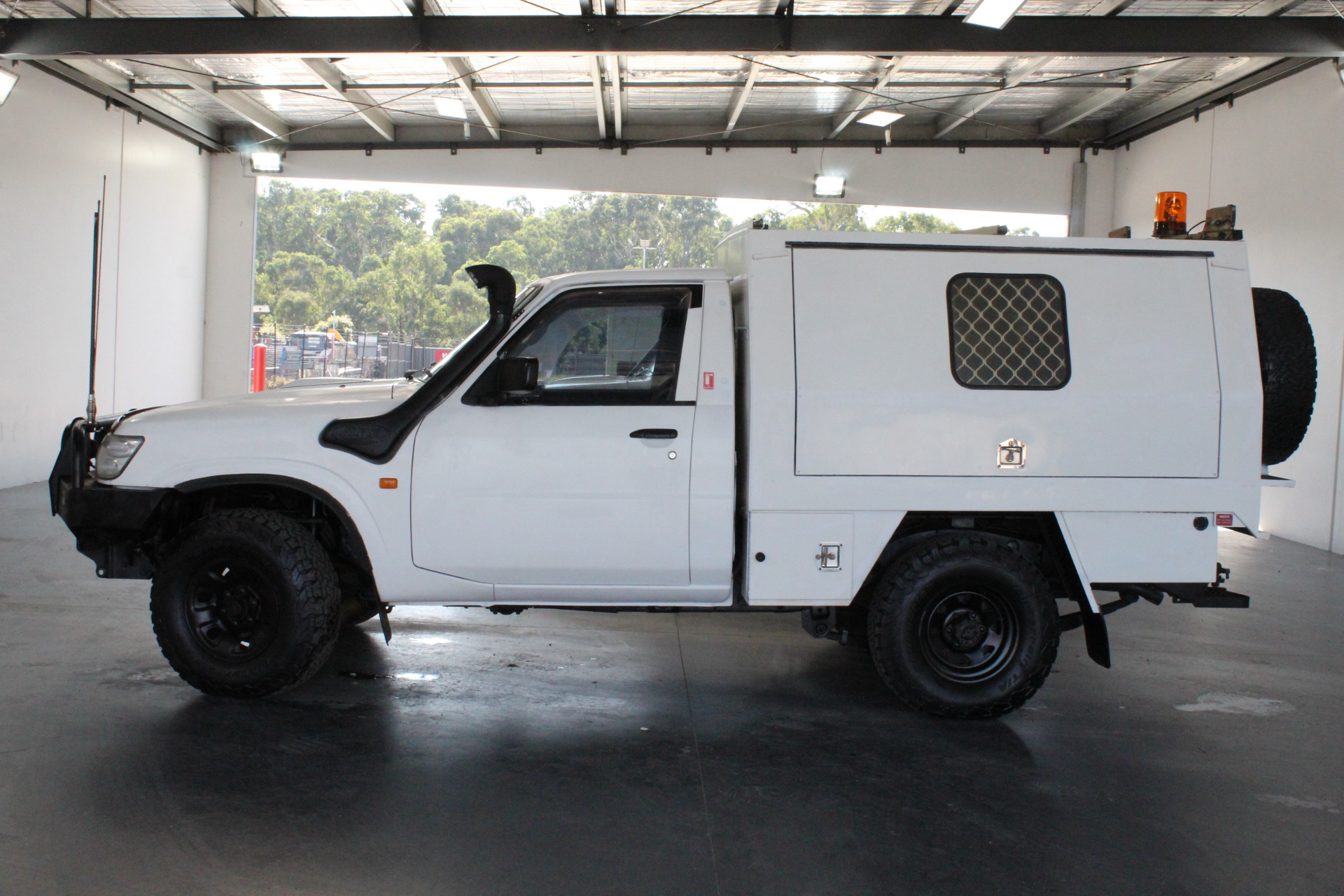 Bulk lots diamond/gemstone rough/magnet