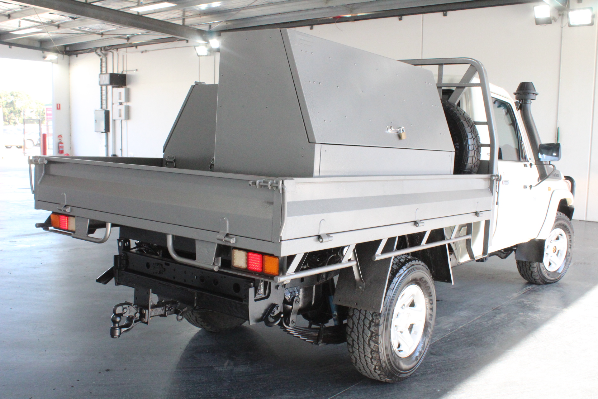 1966 Australia First & Last Queen Elizabeth Silver round fifty centsx4