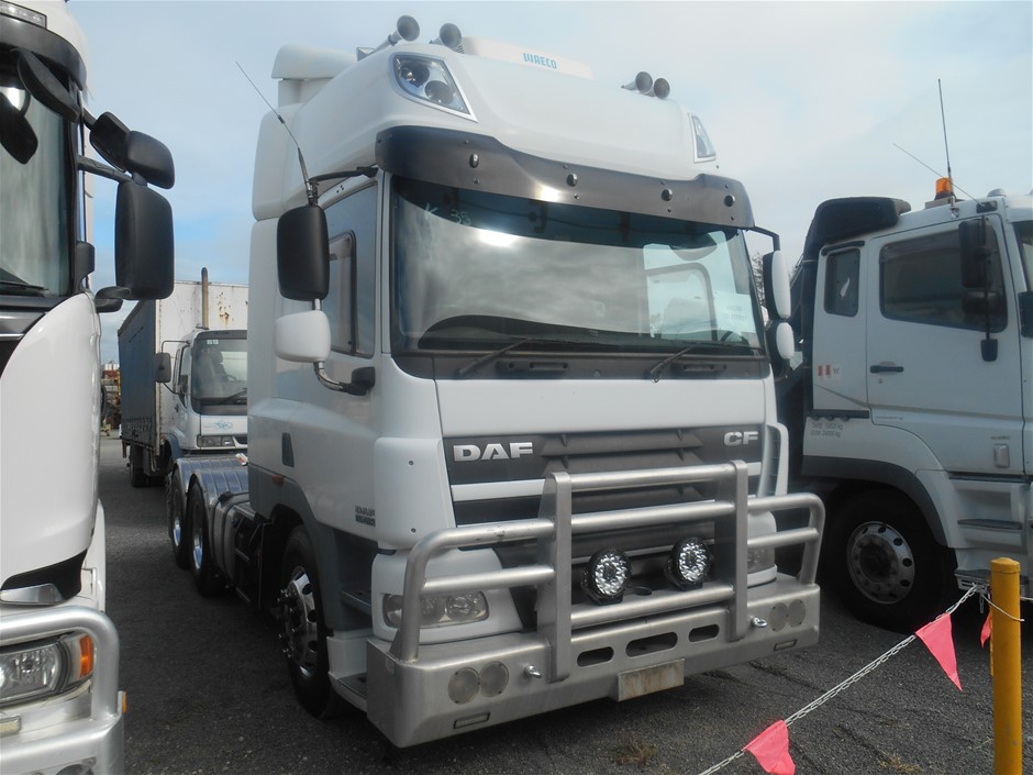 <p>Ford Drum Table and Stools</p>