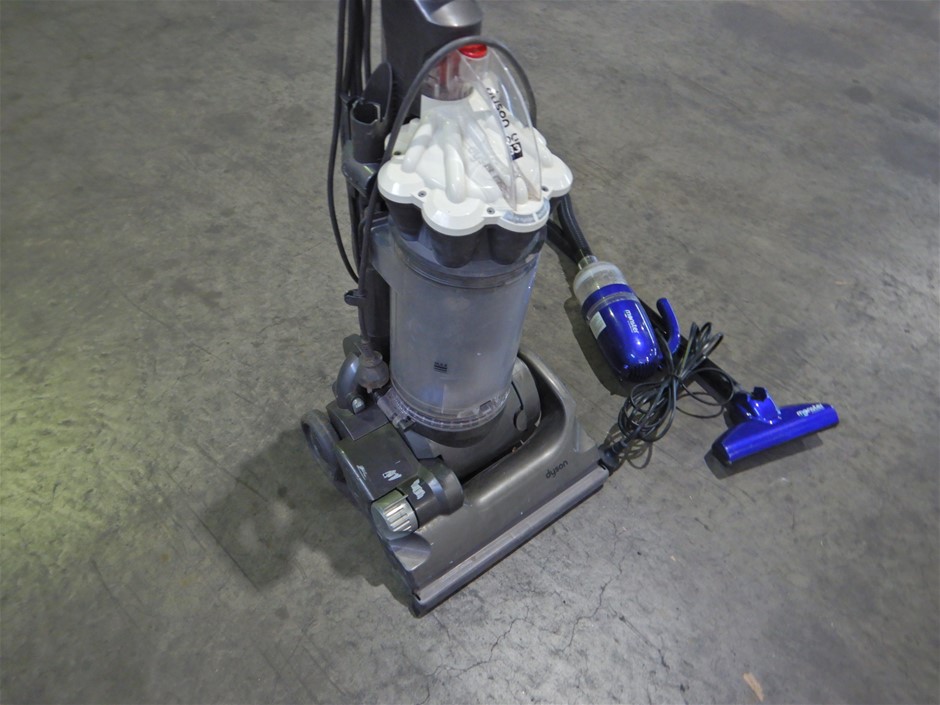 0.14 Carat round 4 diamond