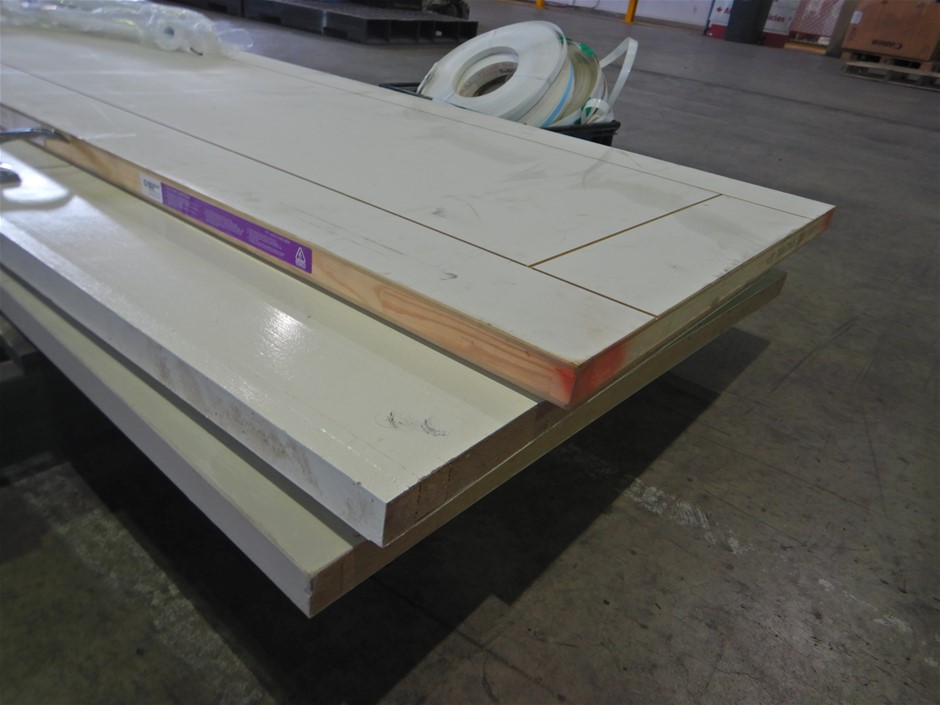 0.12 carat white round 4 diamond