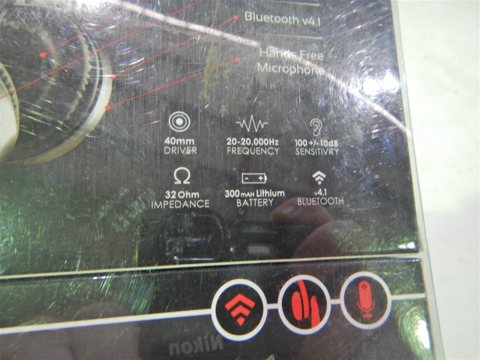 0.62 carat light greenish yellow valuation: $4,365