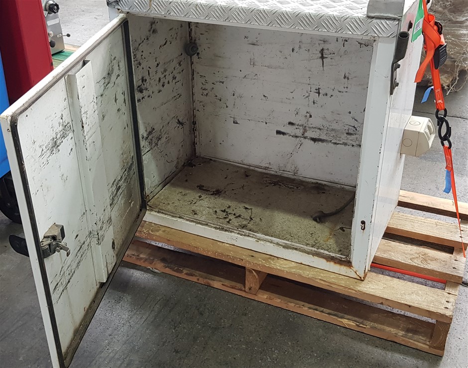 NEW XC Ford Cobra Colour Silver Stunner Coin withCOA. LTD