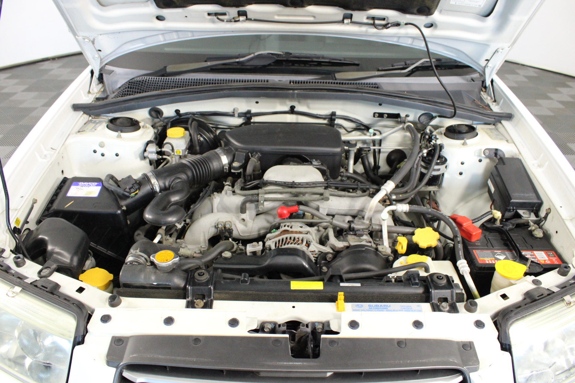 1/100 Ounce -Gold Scottdale & 1/10 Ounce Xag Silver coins x 4 Unc