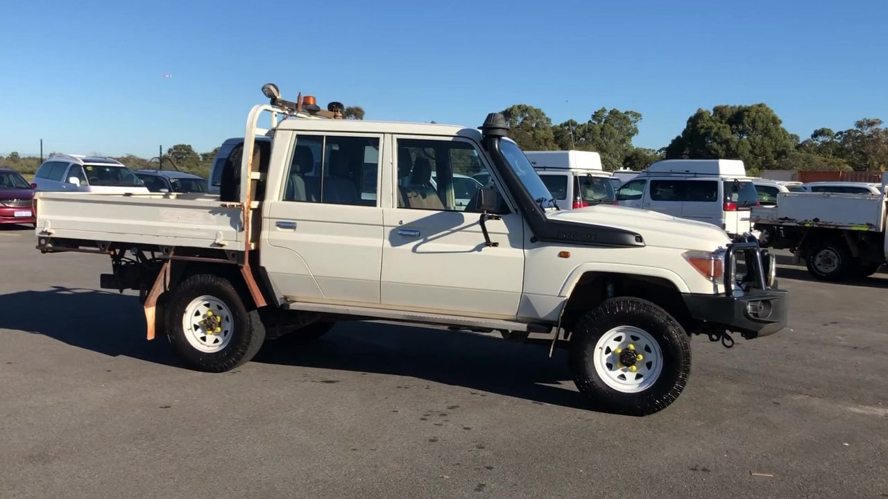 Mixed Microsoft Xbox Wireless Controllers (Lot of 20)