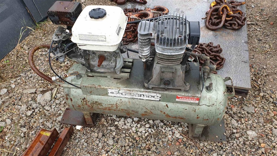 Abstract Geometric Pendant in Silver