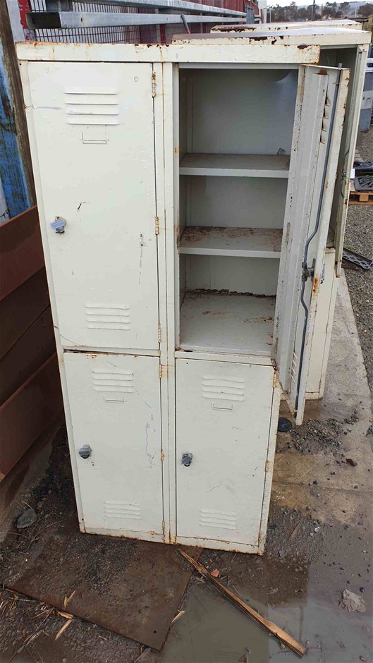 Classic Silver Plated Curb Chain Bracelet with Lobster Clasp