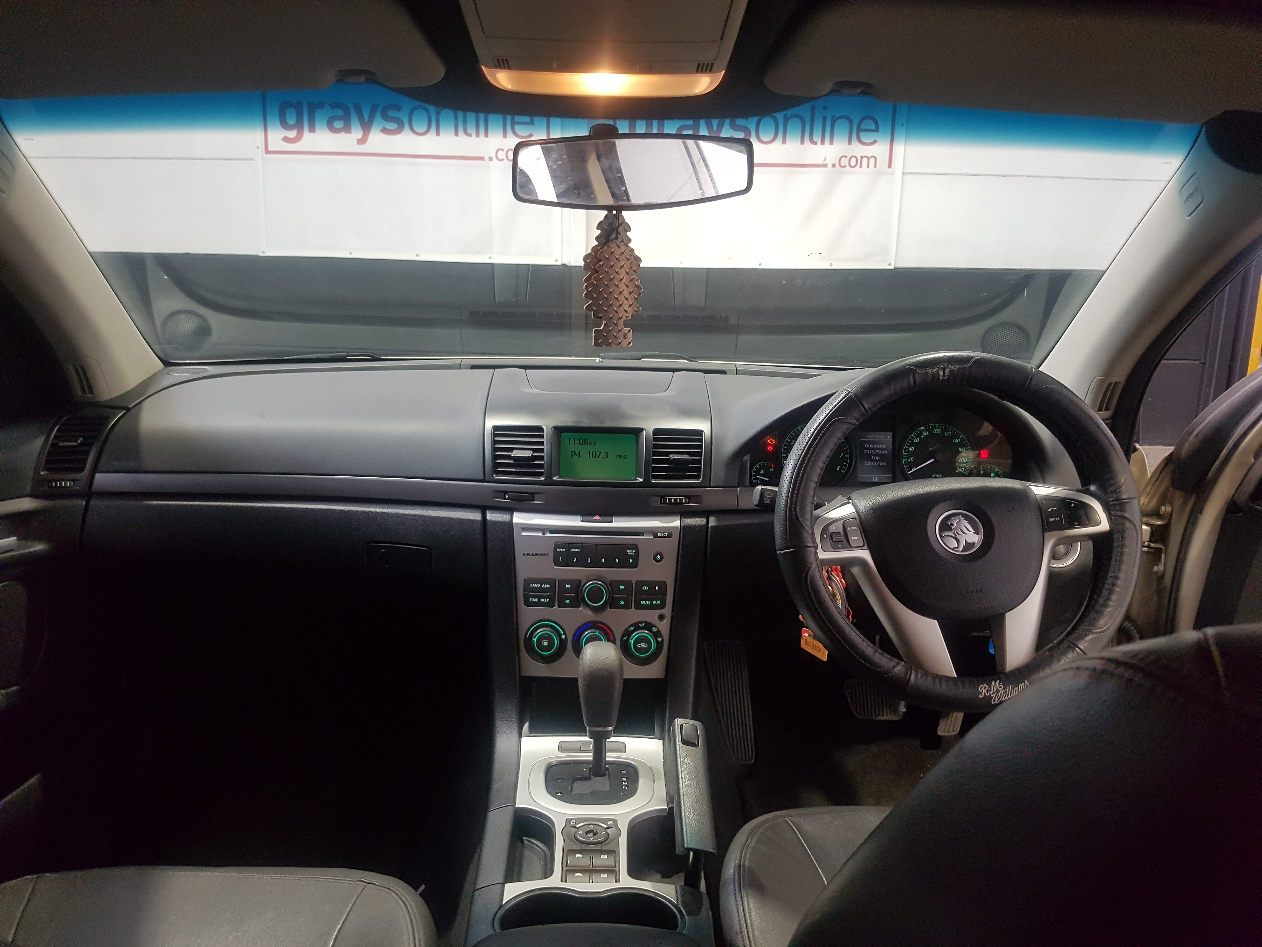 Lindeman's Early Harvest Crisp Chardonnay (6x 750mL).