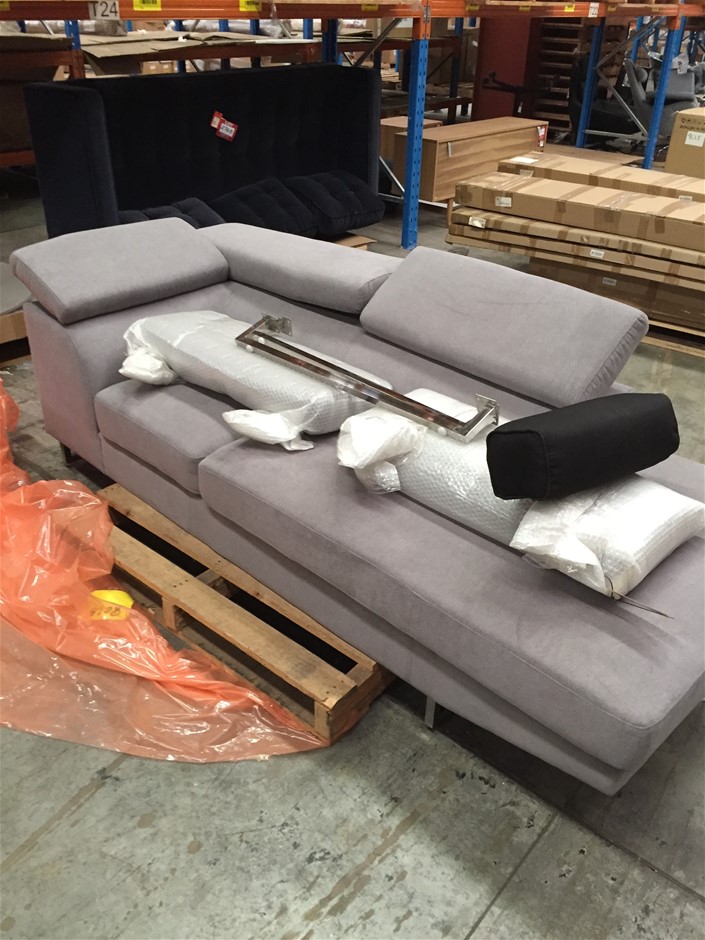 2 x Non-Genuine Unbranded Watches - Sealed in Boxes