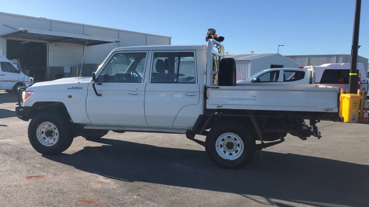 Jules Roy Chardonnay 2023 (6x 750mL), France.