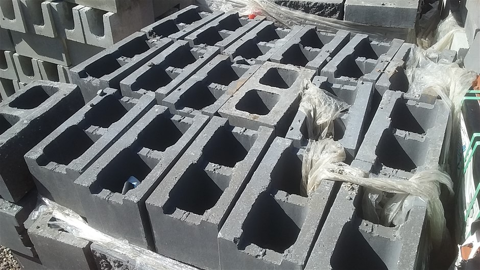 Pallet of Assorted Ball Valves and Tap Fittings