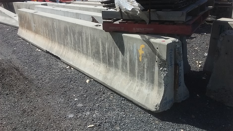 2017 Toyota Scissor Lift LUI 51460