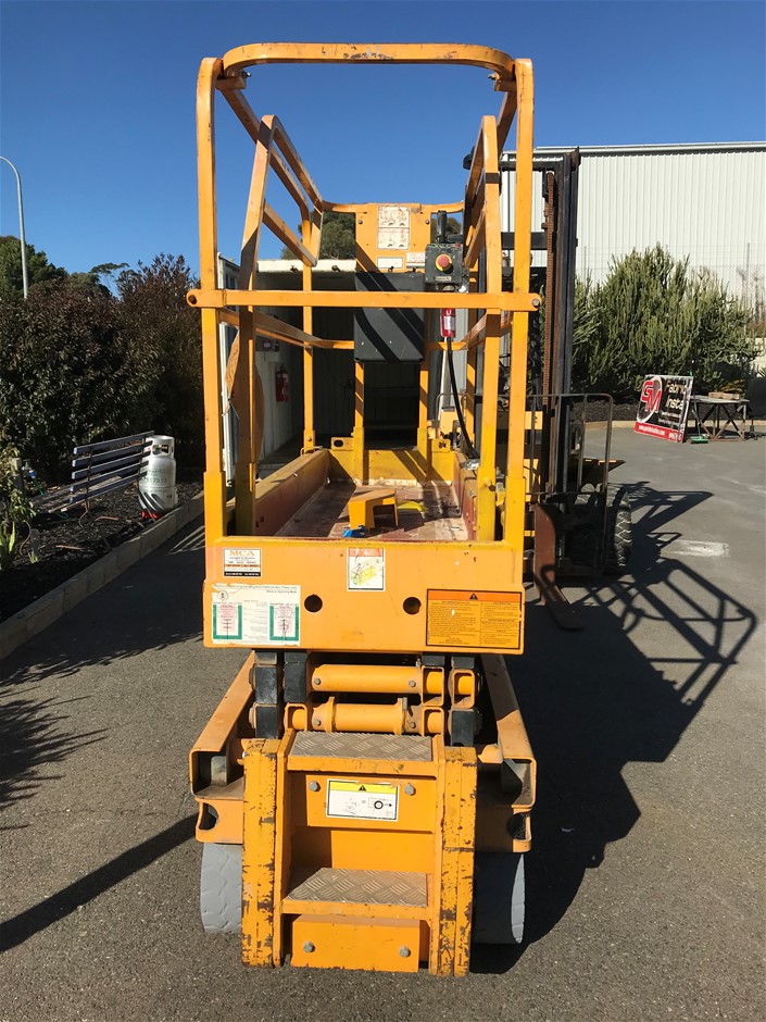 Simulated Diamonds 925 Sterling Silver Band Ring - Size 8