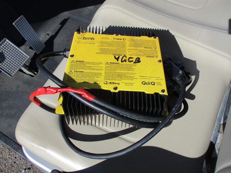 1/100 Scottdale gold bar x 2, 1g Valcumbi bar x 2 & 1g Silver Bar x 2