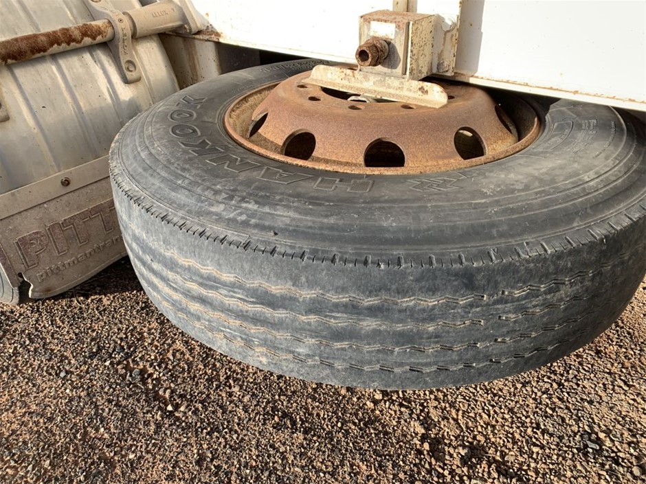 REMINGTON Pro-Air Turbo Hair Dryer Includes Diffuser & Round Brush, Black &