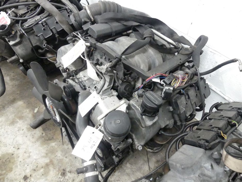 1200 Thread Count Egyptian Cotton Sheet Set  White Stripe Single<