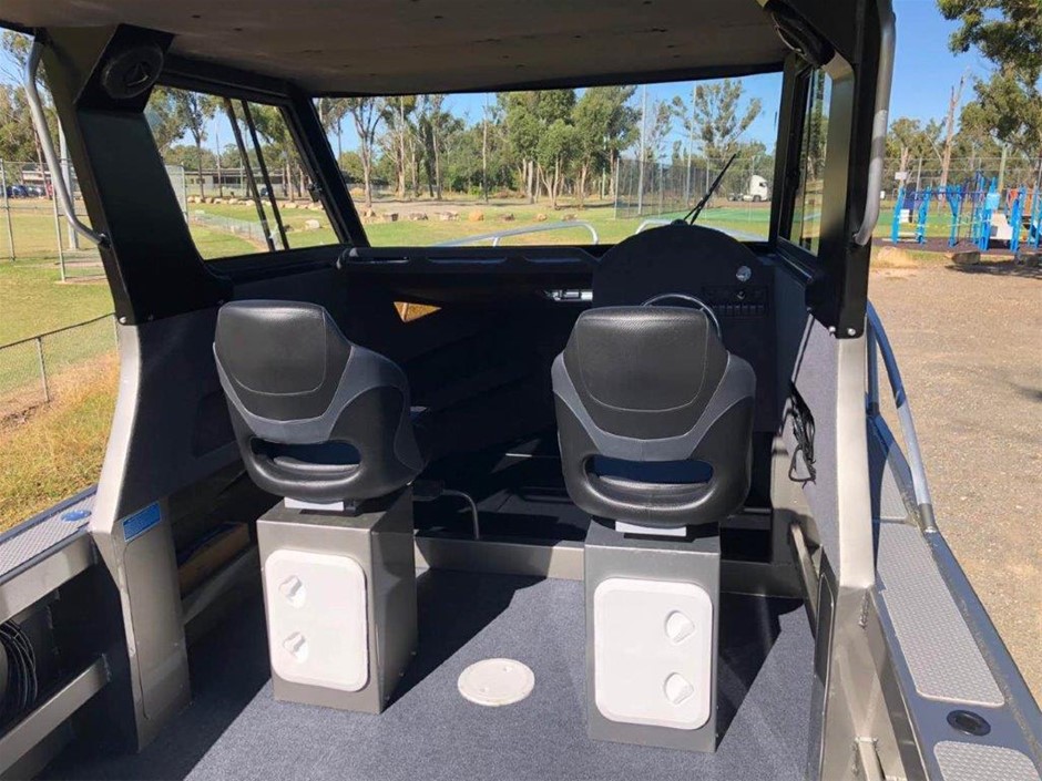 6mm Peridot & Baroque Pearl Pendant Charm Bracelet