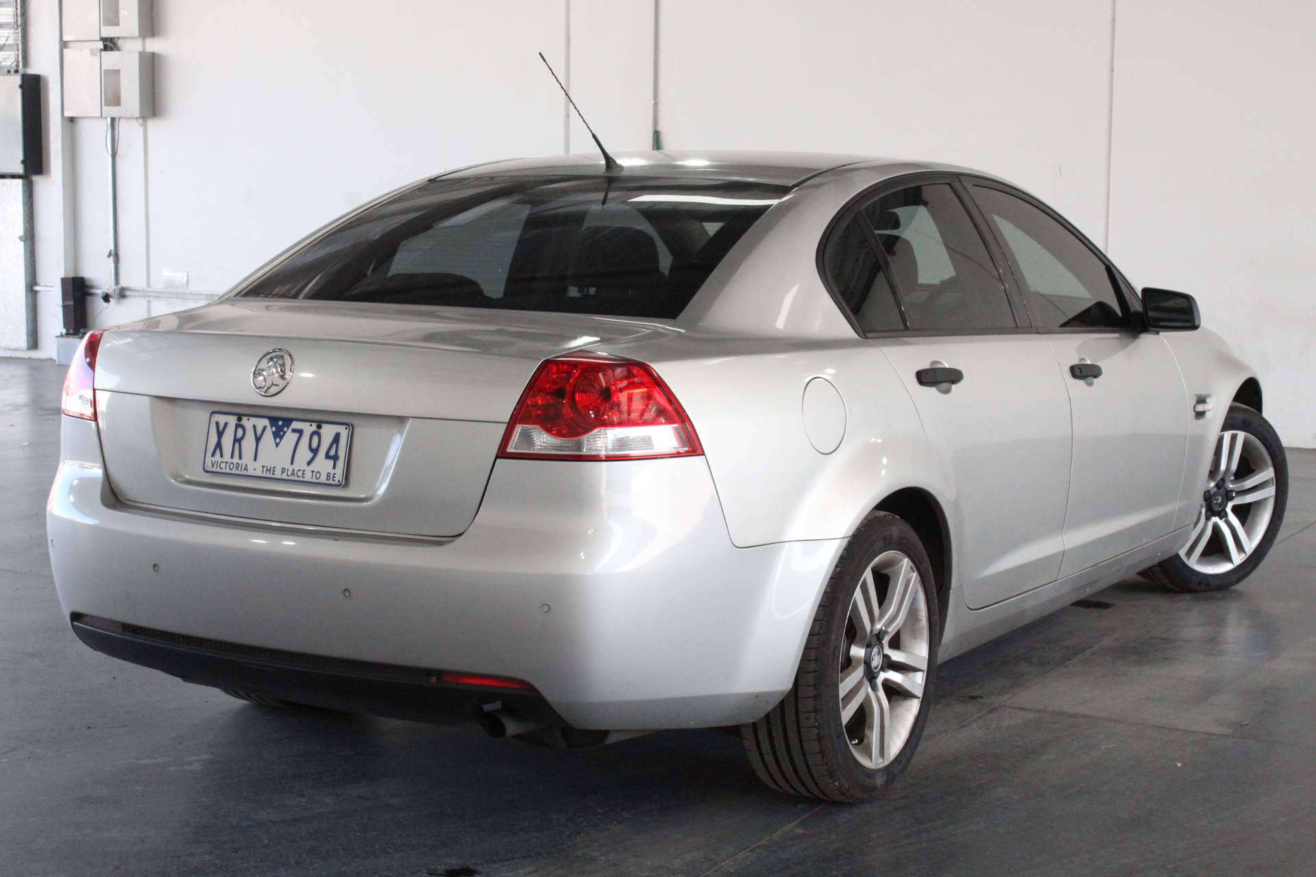 BRAND NEW! Aruba Instant On 1430 16-Port Gb Unmanaged Layer 2 Ethernet Swit