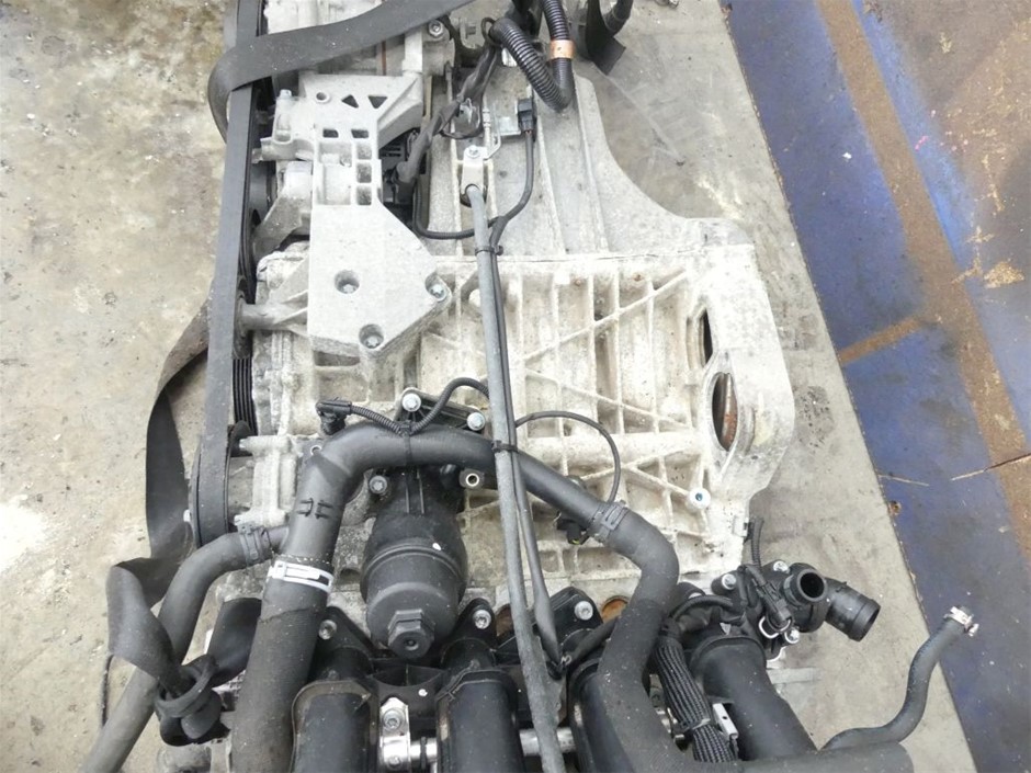 CHICAGO METALLIC Professional 12-Cup Mini-Cheesecake Pan, 14-Inch-by-10.75-