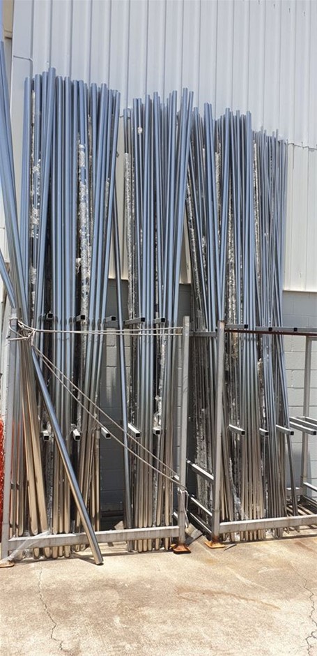 NED KELLY UNIQUE BOXED SET OF 1 GOLD INGOT & PISTOL - FINISHED IN 24K GOLD