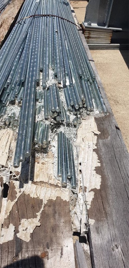 The NEW XC Ford Cobra Colour ``SILVER STUNNER`` 43mm COIN