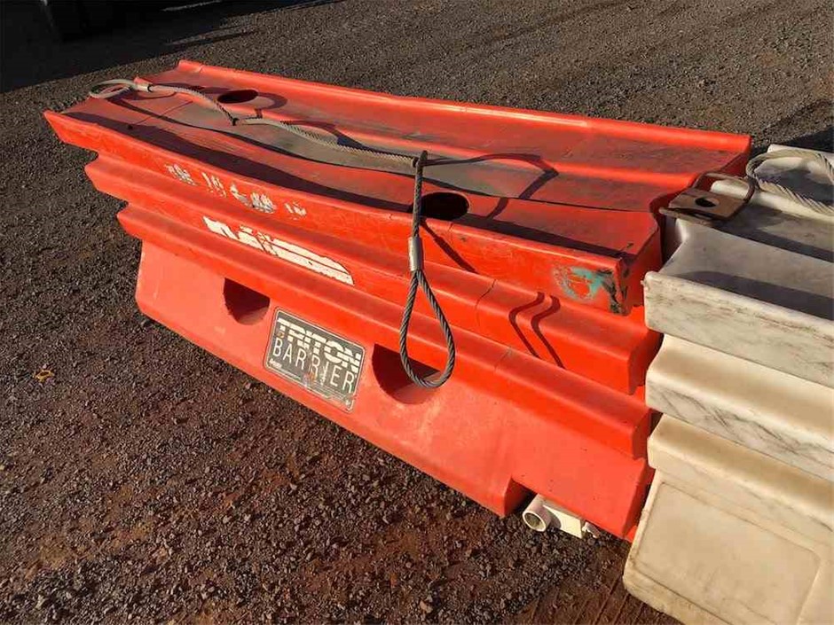 Little Giant Buttery Chardonnay (6x 750mL), Adelaide Hills.