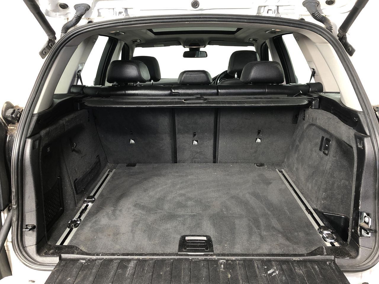 1.38ct 2 Stones Pear Dia. F/VS Earrings 18K White Gold