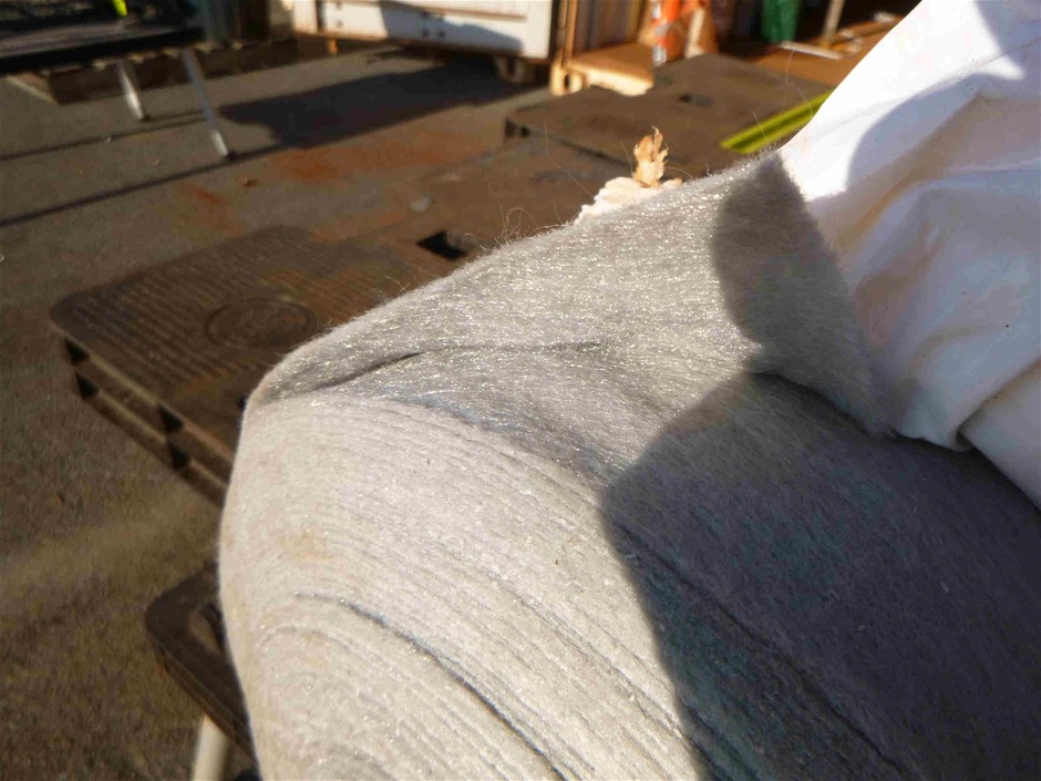 Stunning 18ct Heavy Yellow Gold Plated Simulated Diamond Drop Pendant