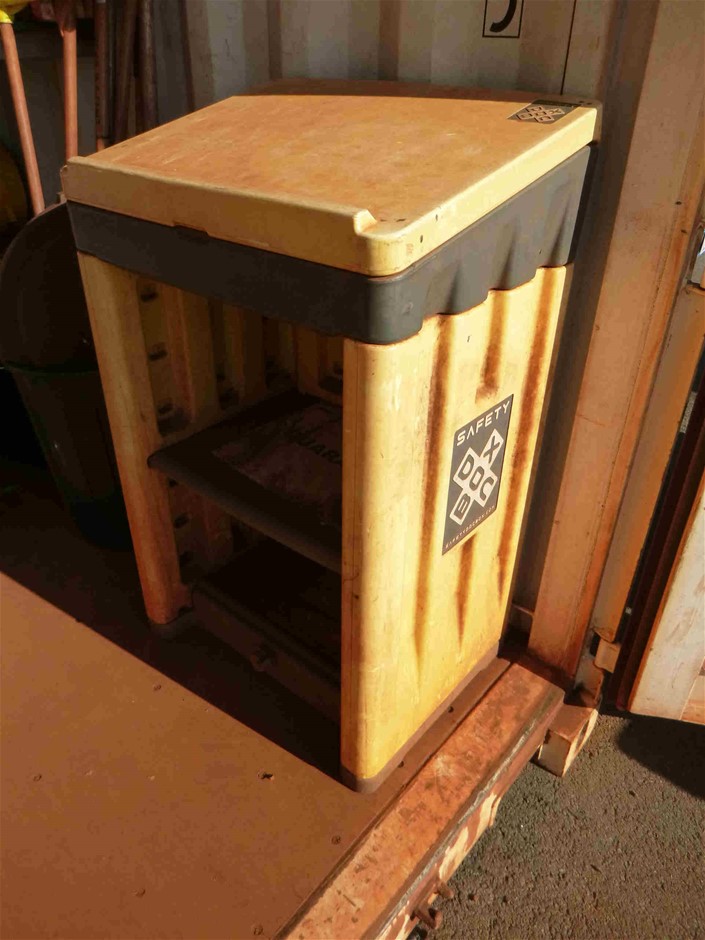 Stainless Steel Men's Cross Pendant Necklace - Yellow