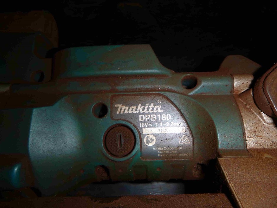 Classic Rhodium Plated Plain Heart Locket