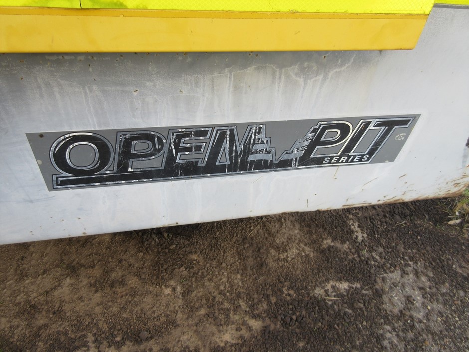 MAAJI Women's Bouquet Bailey Underwire Reversible Bikini Top, Size 2XL, Dar