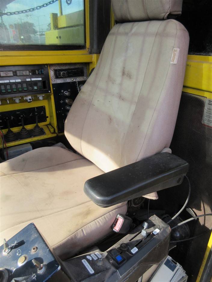 ADIDAS Adilette Comfort Slides, Size US/UK 8, Black/White, AP9971.  Buyers