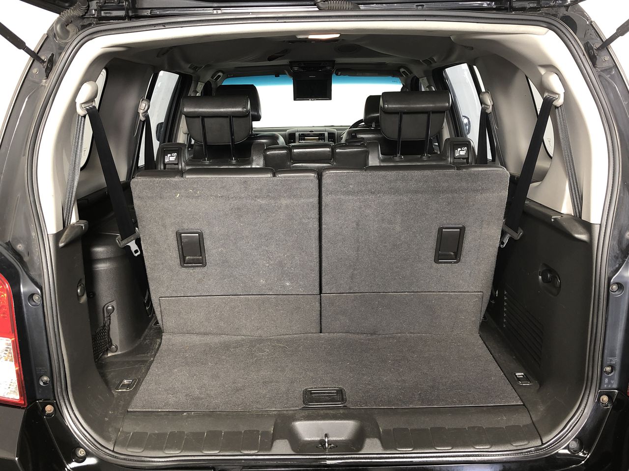 Bulk items, gold diamonds, silver coins