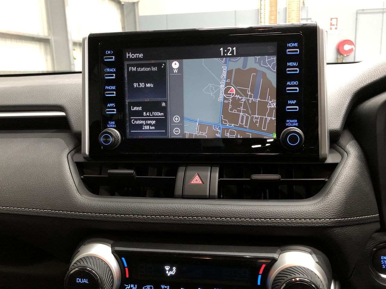 Men's Quartz Watch, Skeleton Design & Mechanical Style, Silver/Black