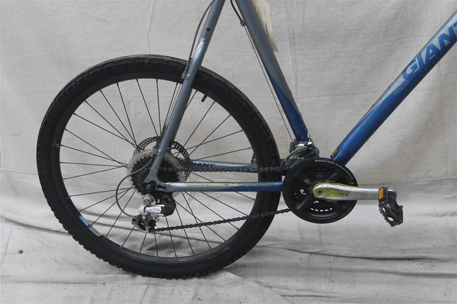 Roberts Estate Chardonnay 2024 (12x 750mL) SEA