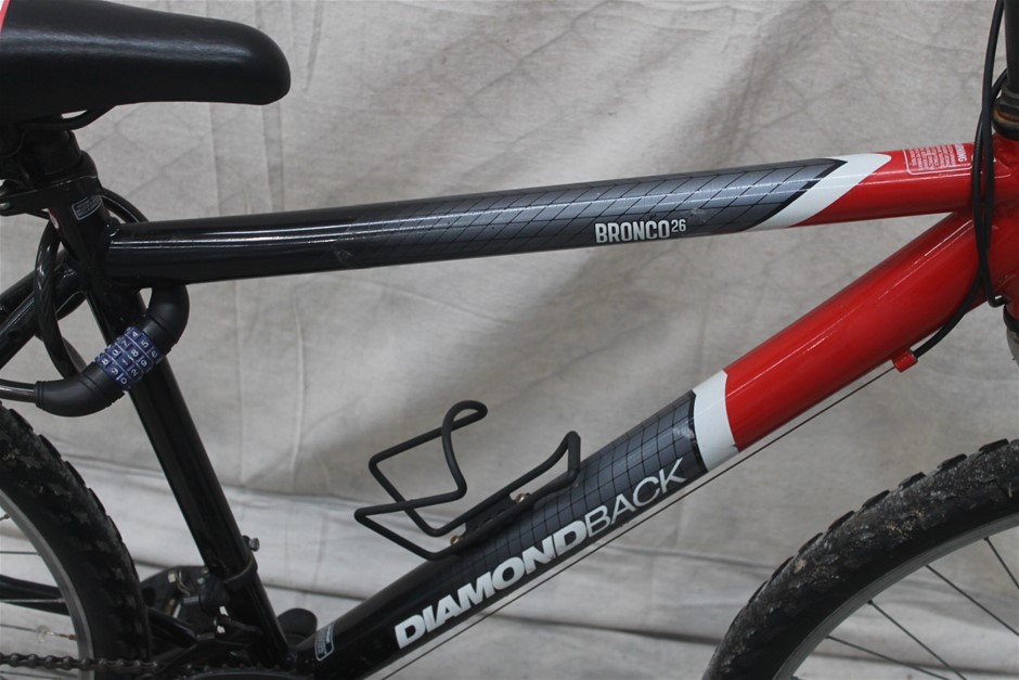 The Bowler Cleanskin Chardonnay 2025 (12x 750mL) SA