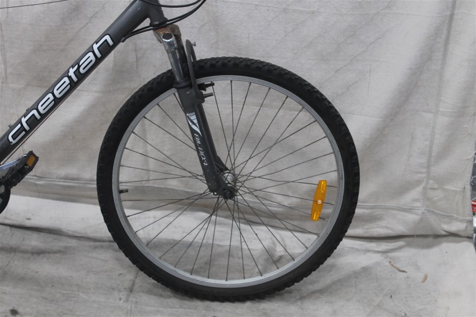 Fishbone Black Chardonnay 2025 (6x 750mL), Margaret River.