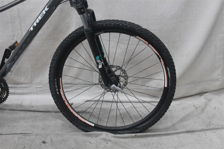 Helen & Joey Estate Cleanskin Merlot Cabernet Sauvignon 2019 (6x 750mL) VIC