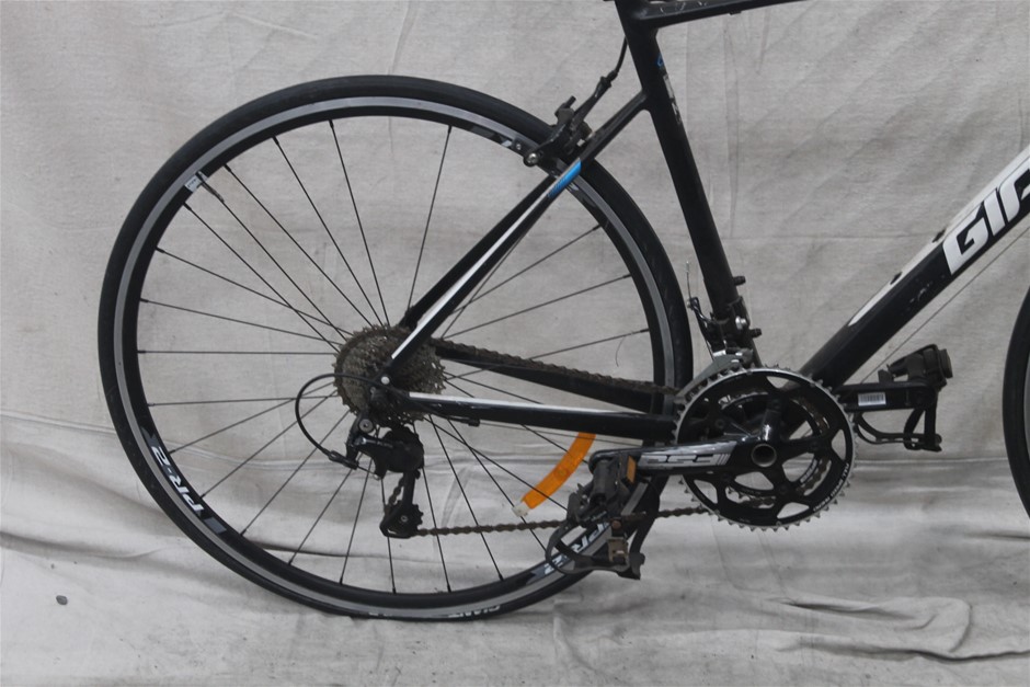 Wolf Blass Red Label Cabernet Sauvignon (6x 750mL).