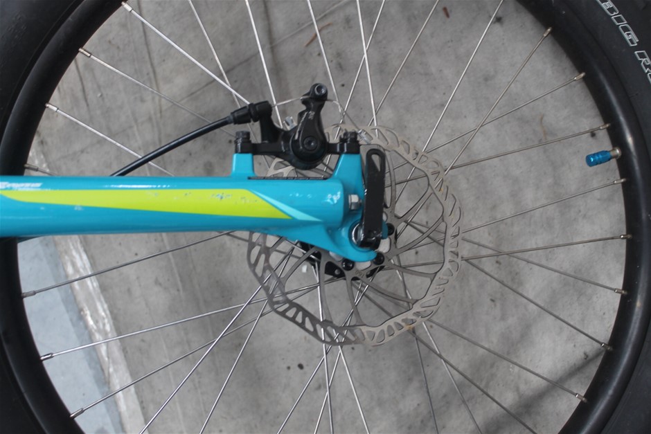 Wolf Blass Red Label Sauvignon Blanc (6x 750mL). Current Vintage Release.