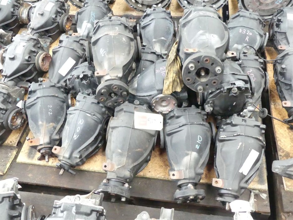 Bernina Deco 330 Embroidery Machine