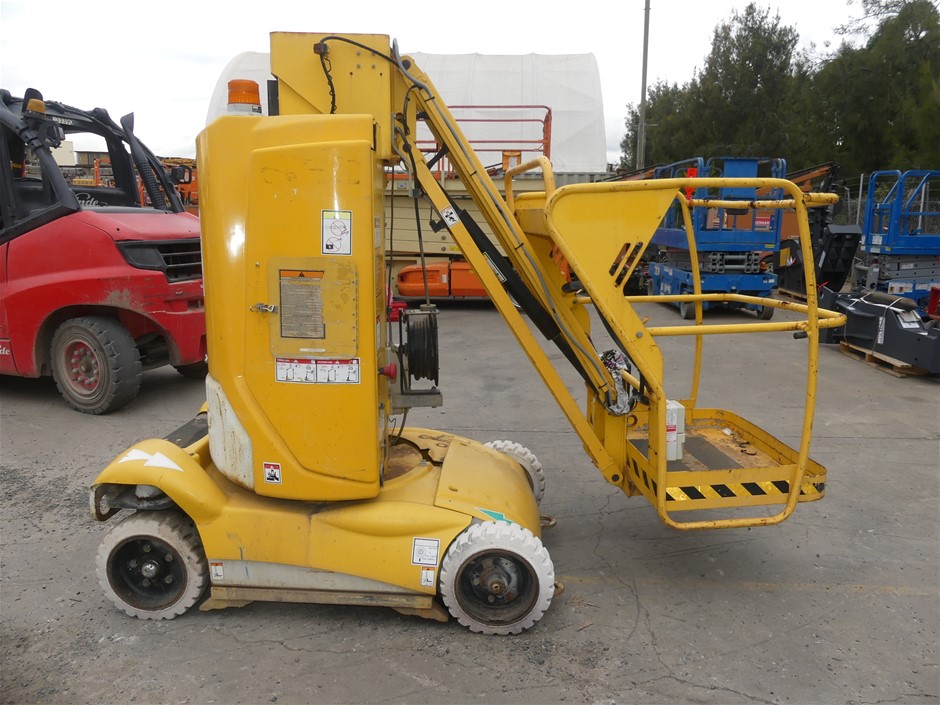 4 Packs x GOLDEN SELECT Laminate Flooring Oslo Light Oak 1.146M² Per Pack (