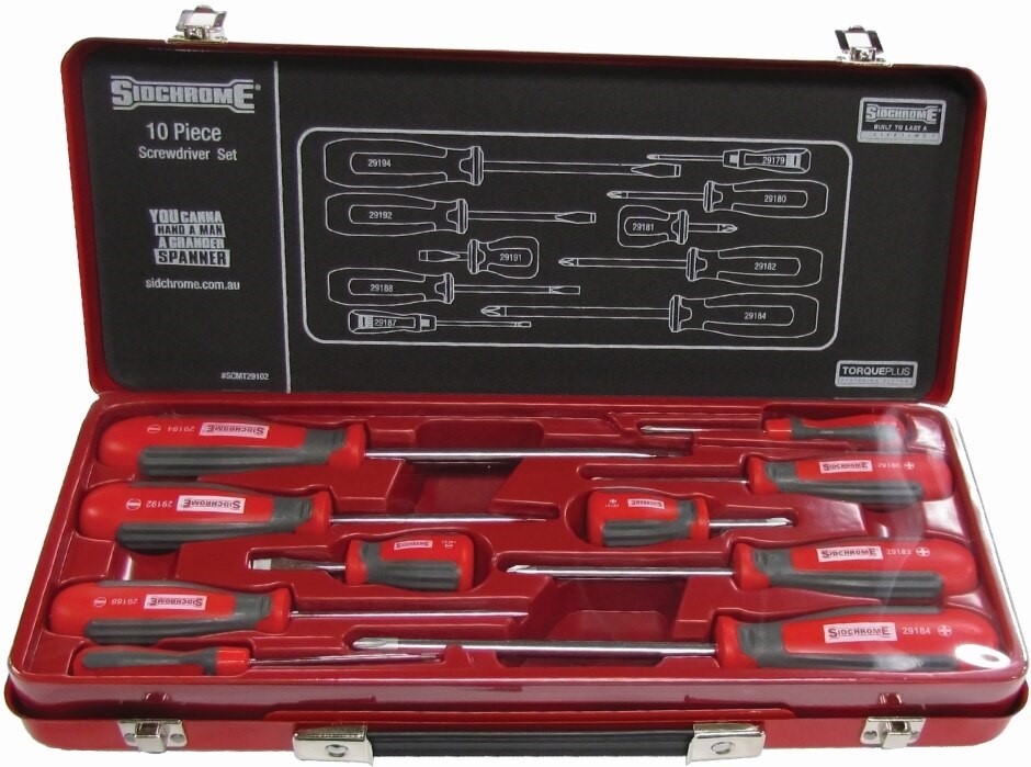 HASBRO Trivia Questions, Classic Edition, Board Game. N.B: Damaged packagin