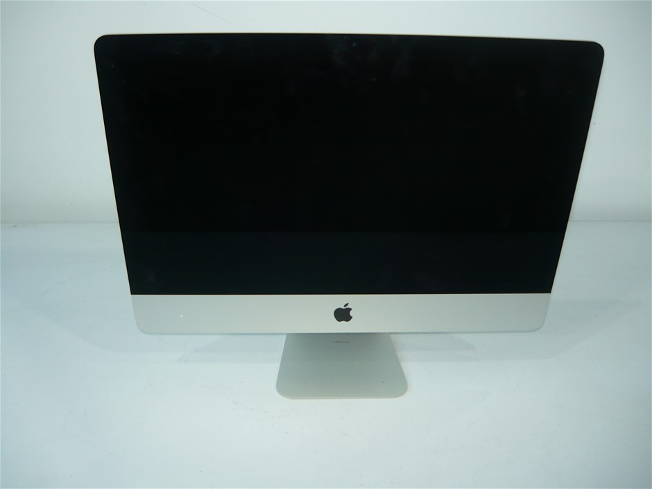 7-8mm Potato & Baroque Pearl Swarovski® Heart Charm Bracelet