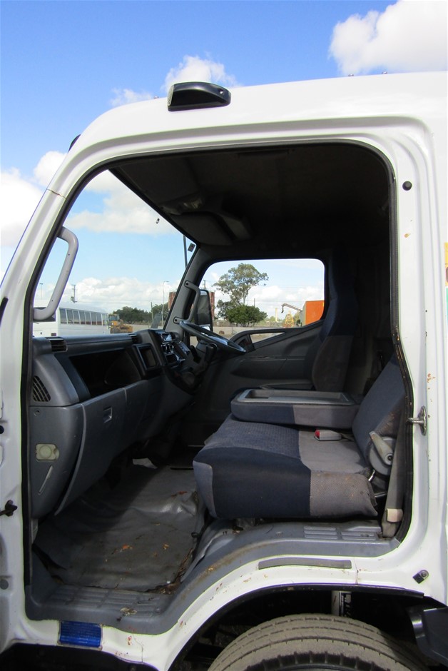 PUMA Women's Vikky Star OG Shoes, Size US7.5, White/Beige/Black (01), 21484