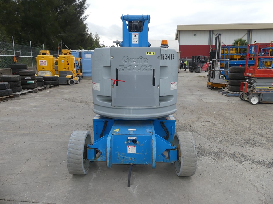 Wolf Blass Red Label Cabernet Merlot (6x 750mL).