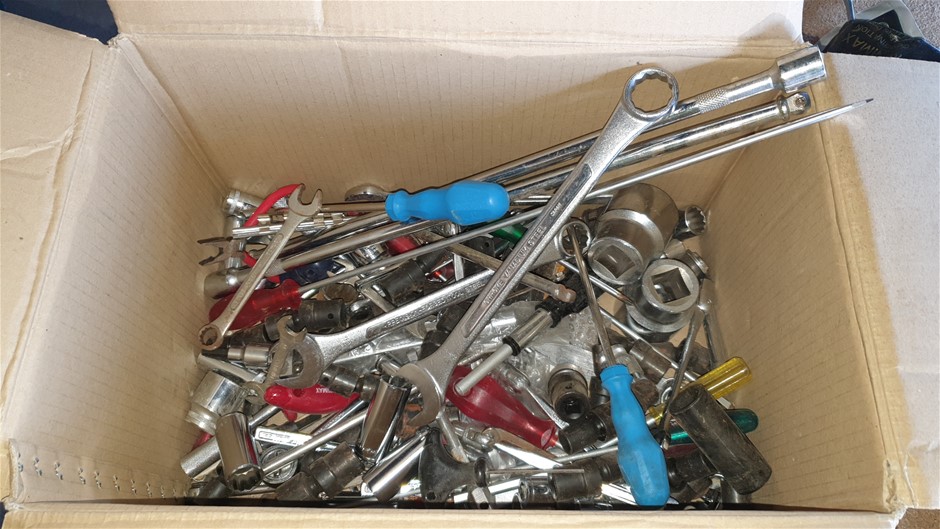 Epson EB-700U Laser Projector