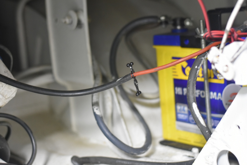 AVANTI Wrapmaster Cling Film and Foil Easycut Dispenser, White.